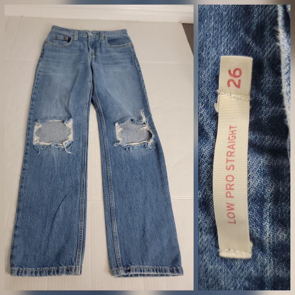 Levis Jeans Womens Sz 26 Low Pro Straight Denim Distressed 100% Cotton Rigid